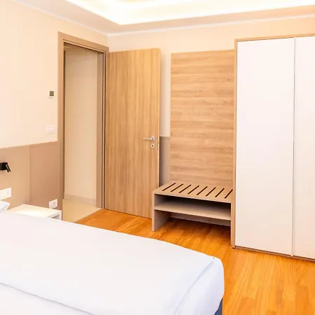 Olimpo Hotel Garde